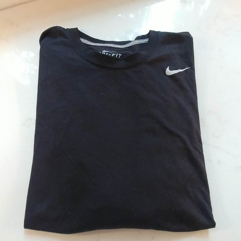 Nike long sleeve Fri-fit shirt
